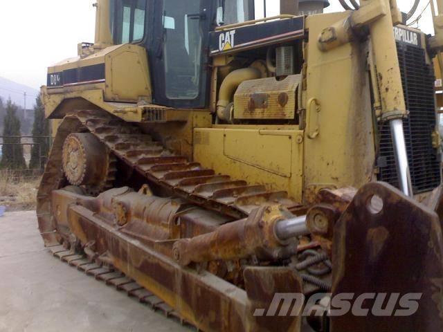CAT D8R Kāpurķēžu buldozeri