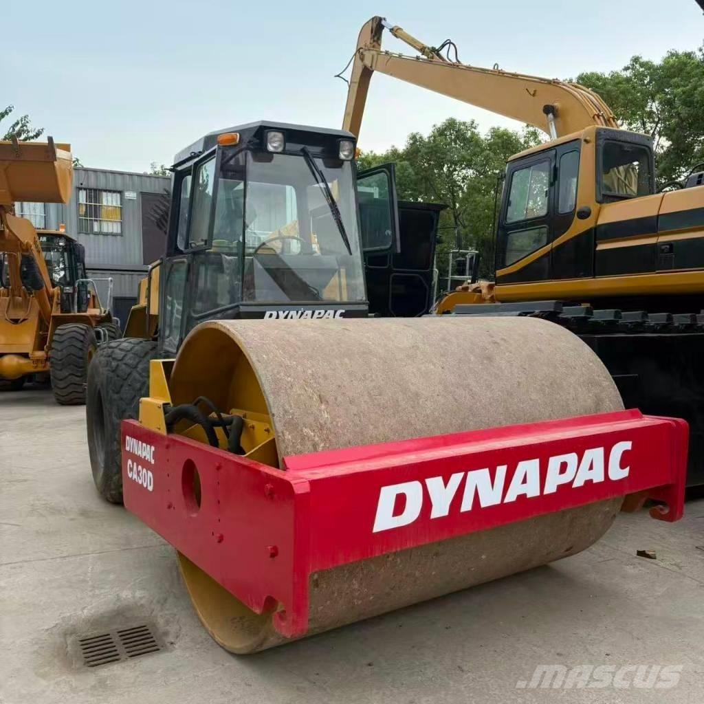 Dynapac CA 30 D Vienvalča grunts veltņi