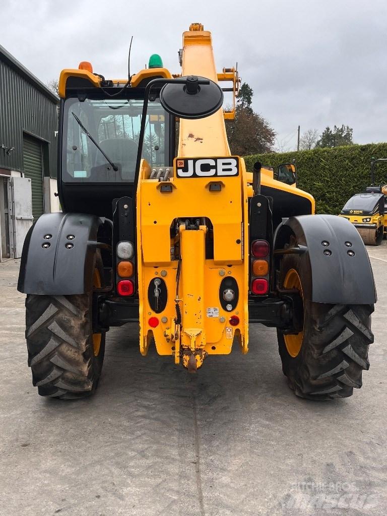 JCB 531-70 Agri Lauksaimniecības pacēlāji