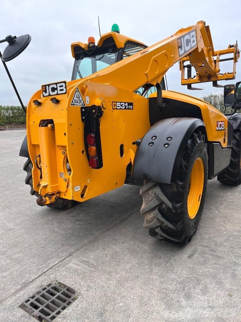 JCB 531-70 Agri Lauksaimniecības pacēlāji
