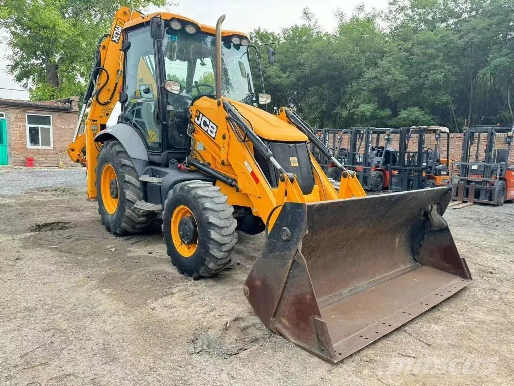 JCB 3 CX Ekskavatori uz riteņiem