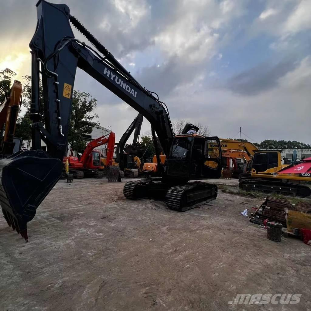 Hyundai R220-9S Kāpurķēžu ekskavatori
