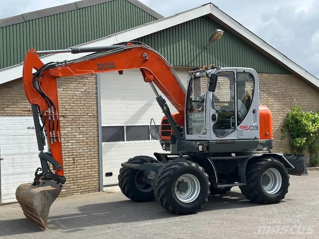 Neuson 9503 Vidēja lieluma ekskavatori 7 t - 12 t
