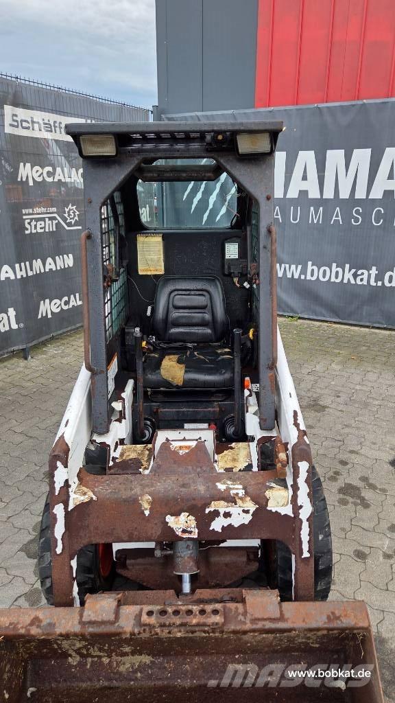 Bobcat 453 Lietoti riteņu kompaktiekrāvēji