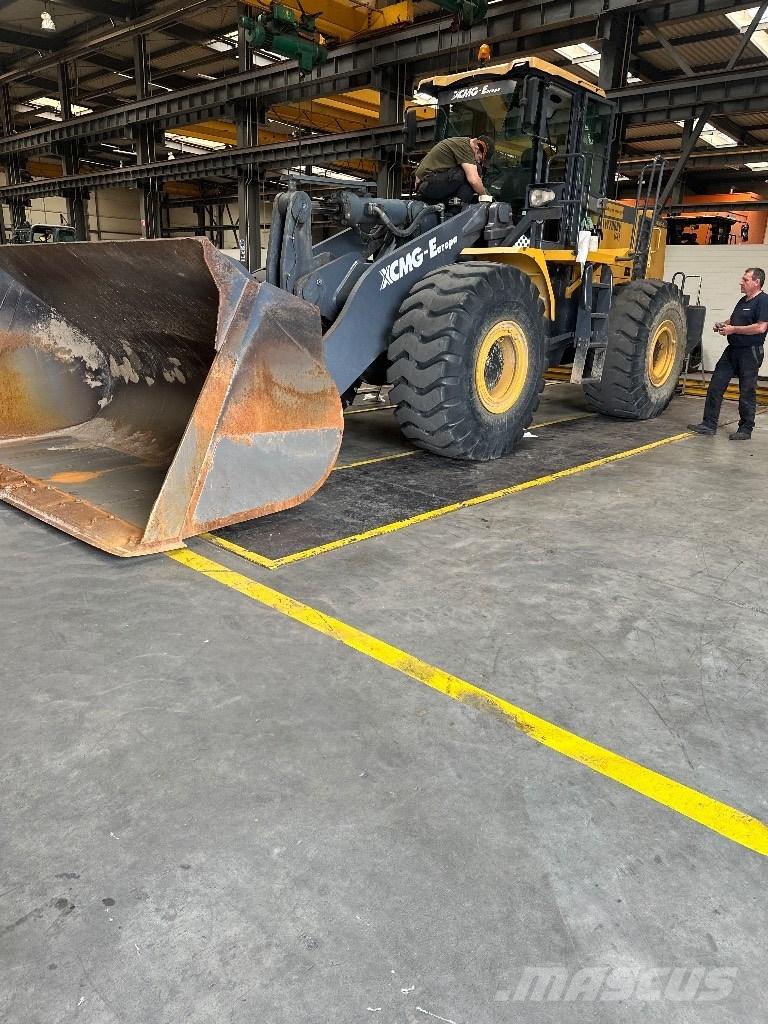 XCMG LW 700 KN Iekrāvēji uz riteņiem