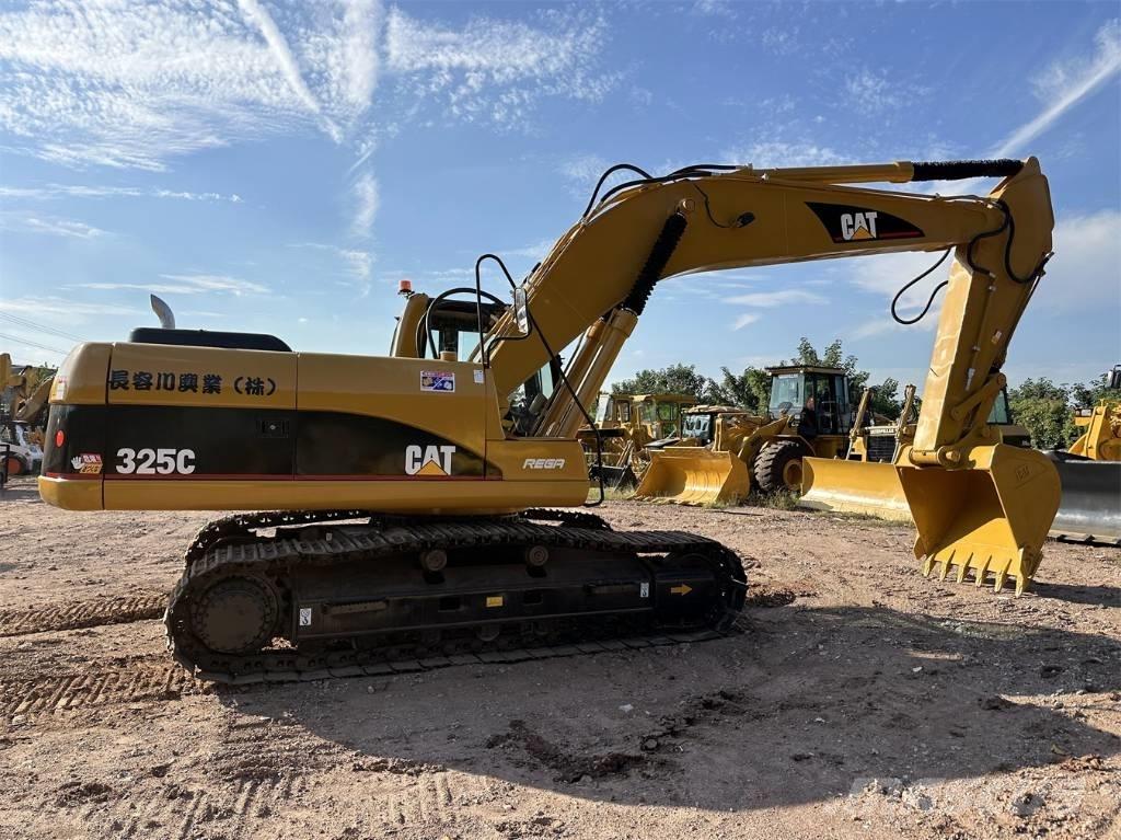 CAT 325 C Kāpurķēžu ekskavatori