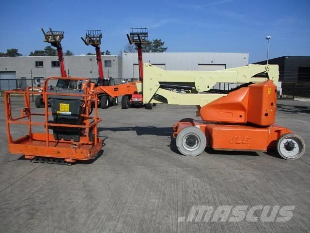 JLG E 400 AJPN (817) Strēles pacēlāji