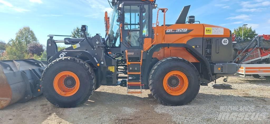 Doosan DL 320-7 Iekrāvēji uz riteņiem