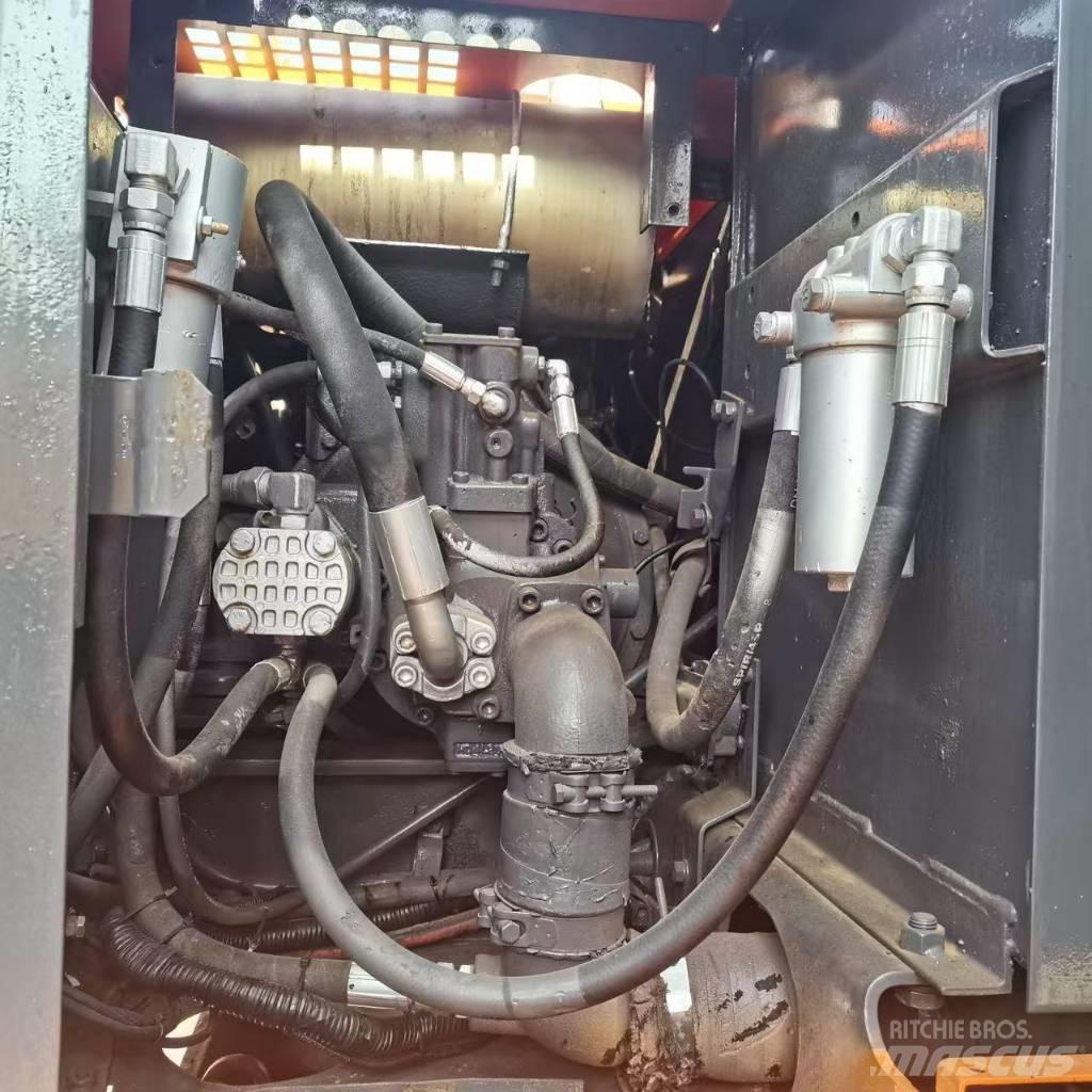 Hitachi EX 100 W D Ekskavatori uz riteņiem