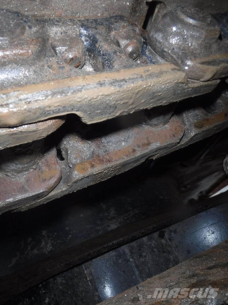 Hitachi ZX 135 US-6 Kāpurķēžu ekskavatori