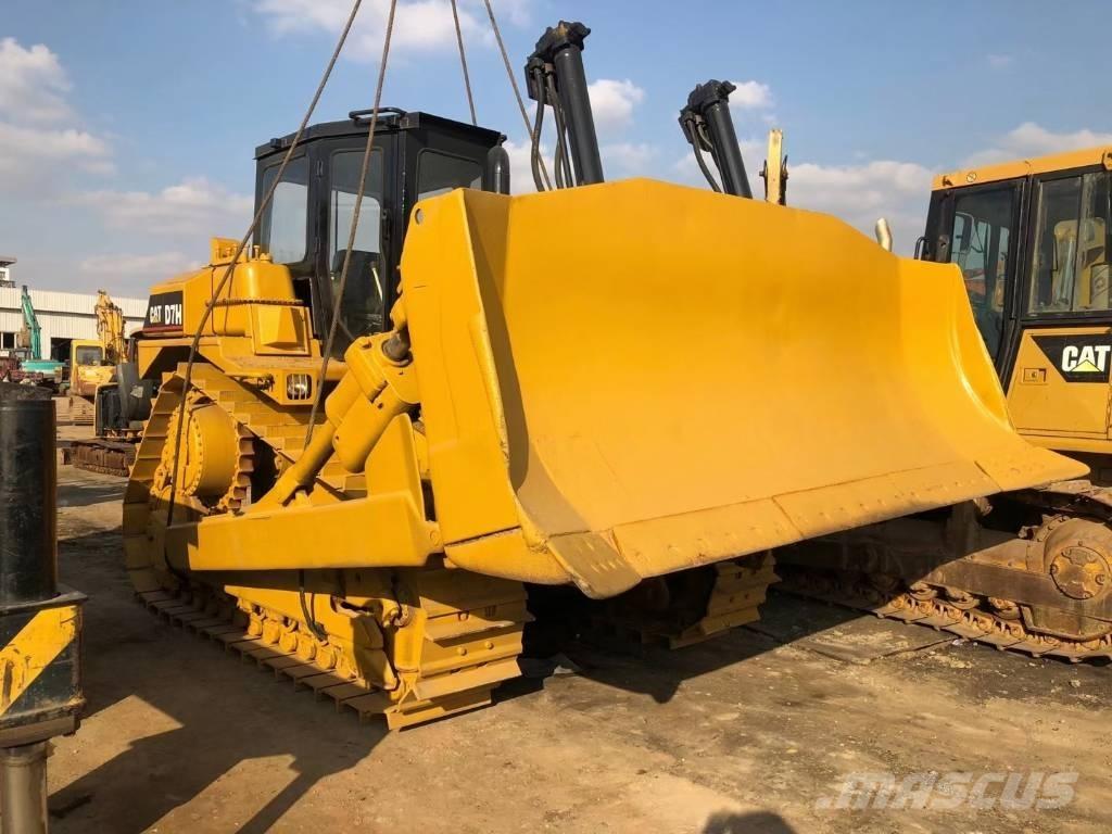CAT D 7 H Kāpurķēžu buldozeri