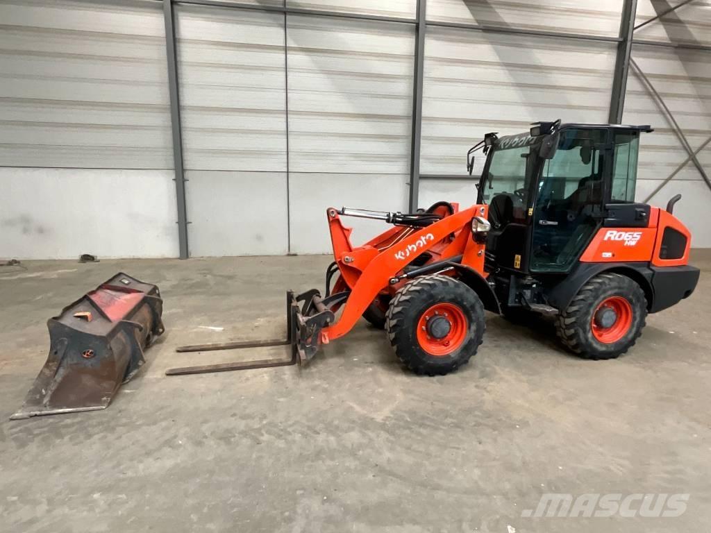 Kubota R 065 Iekrāvēji uz riteņiem