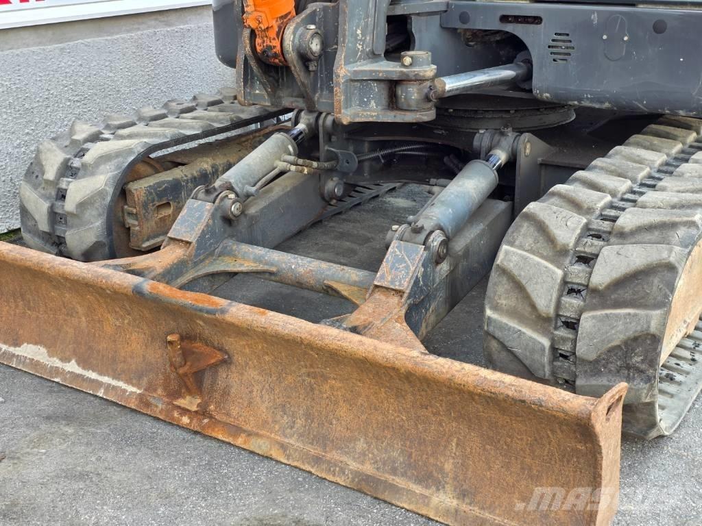 Doosan DX 80 R Vidēja lieluma ekskavatori 7 t - 12 t