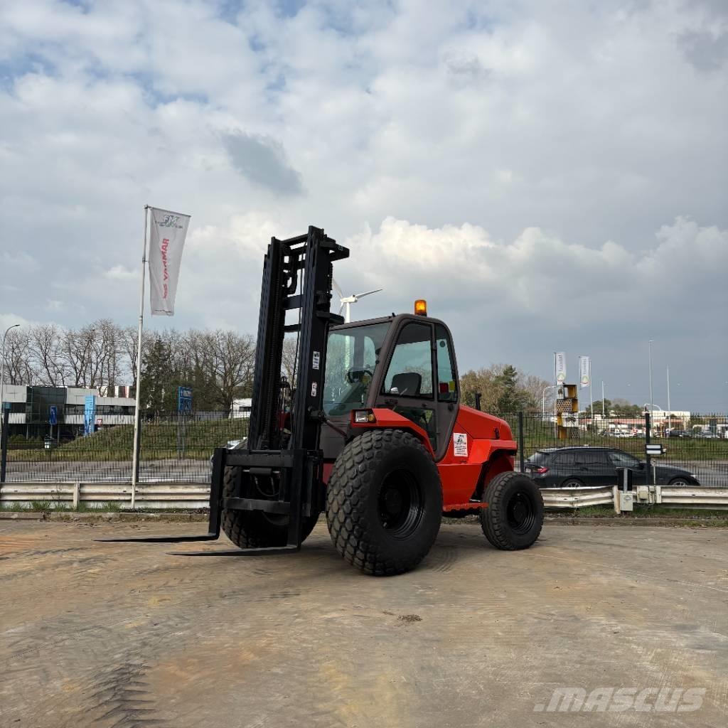 Manitou M 30.4 Apvidus autokrāvējs
