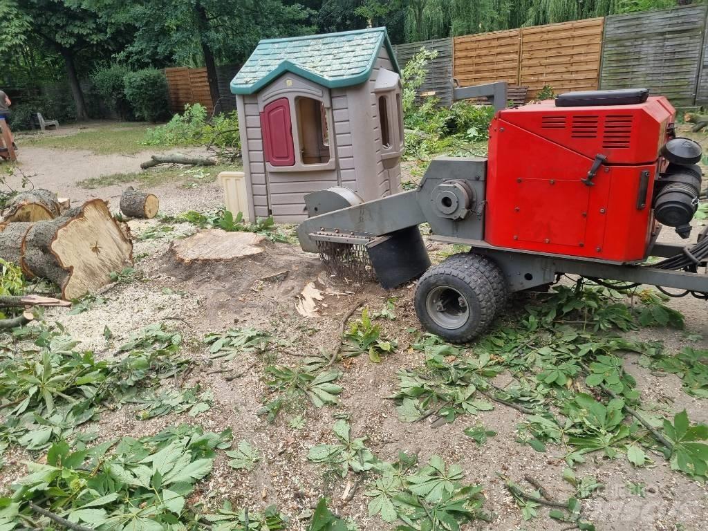 FSI ST 27D 2WD Koku stumbru frēze