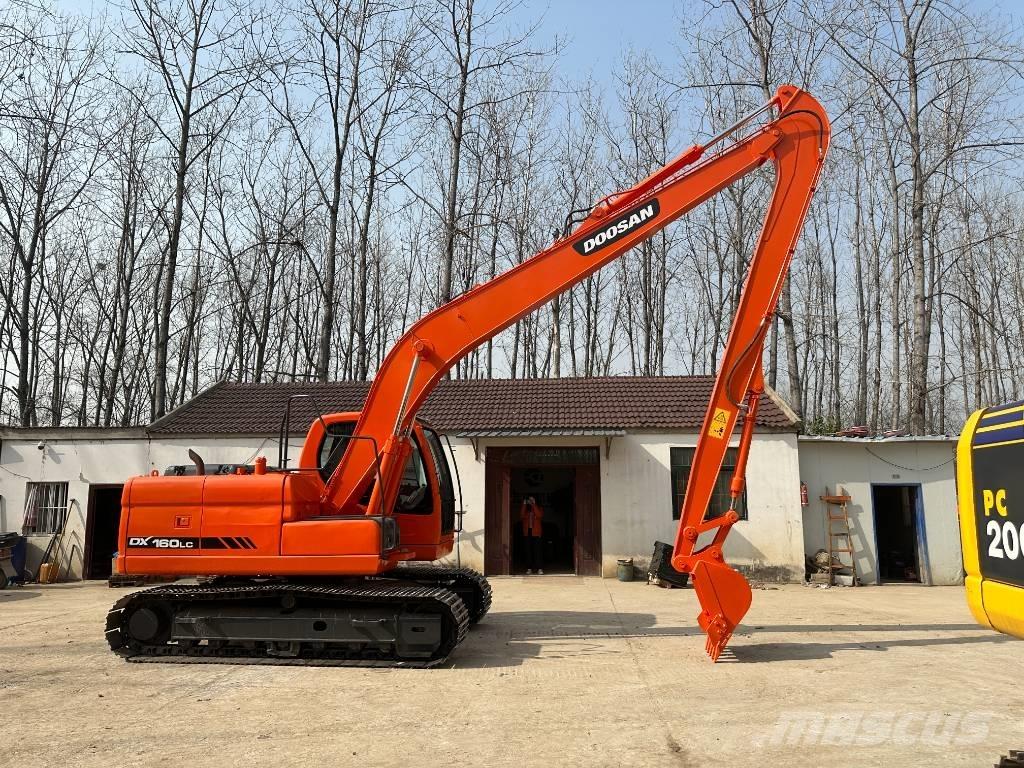 Doosan DX160LC Kāpurķēžu ekskavatori