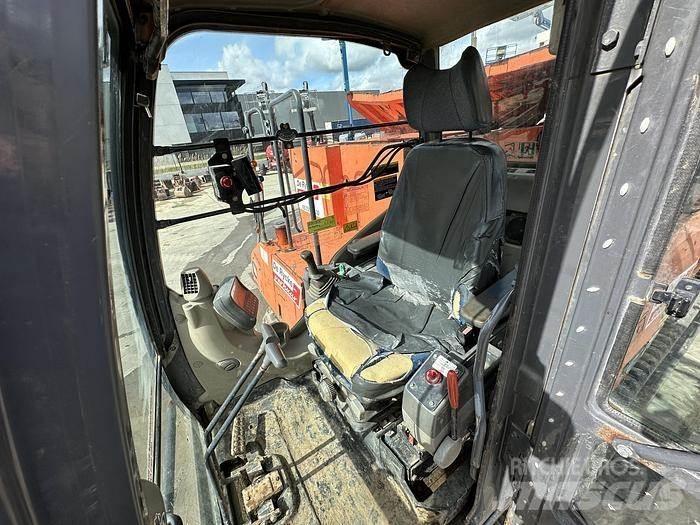 Hitachi EG70R Kāpurķēžu pašizkrāvējs