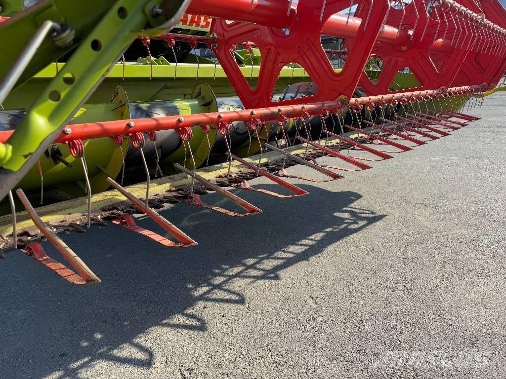 CLAAS Tucano 420 APS Ražas novākšanas kombaini