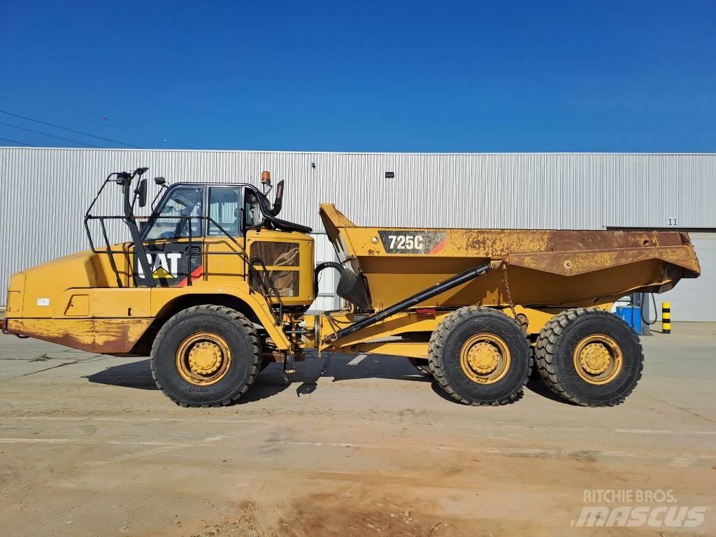 CAT 725C2 Artikulētie pašizgāzēji