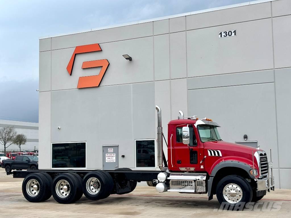 Mack Granite Vilcēji