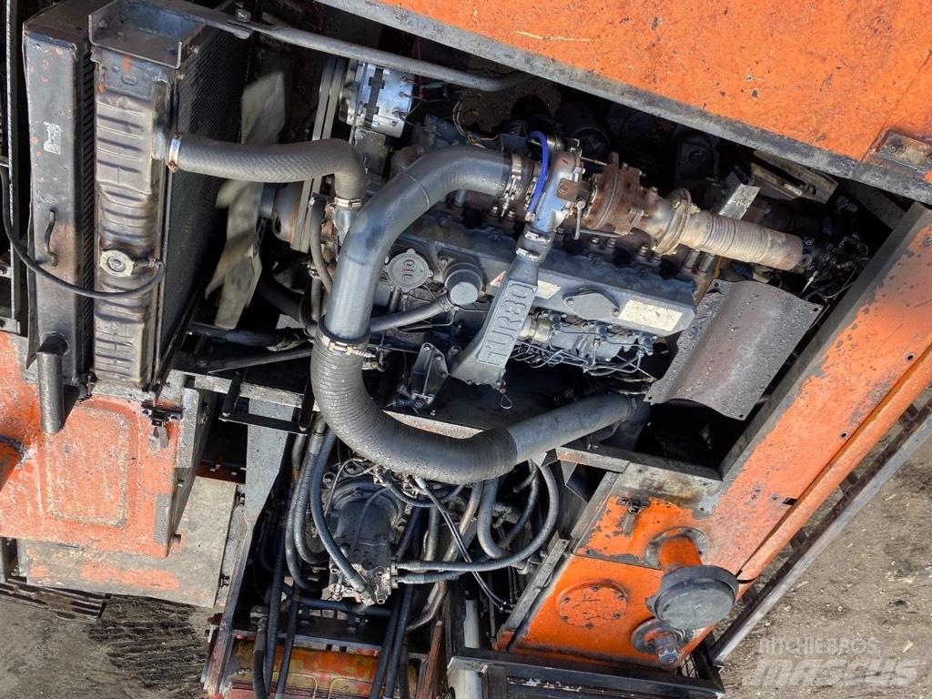 Hitachi EX 270 Kāpurķēžu ekskavatori