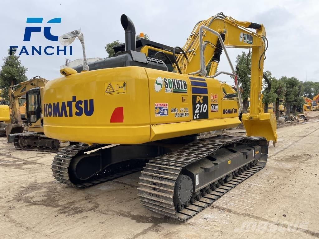 Komatsu PC210 Kāpurķēžu ekskavatori