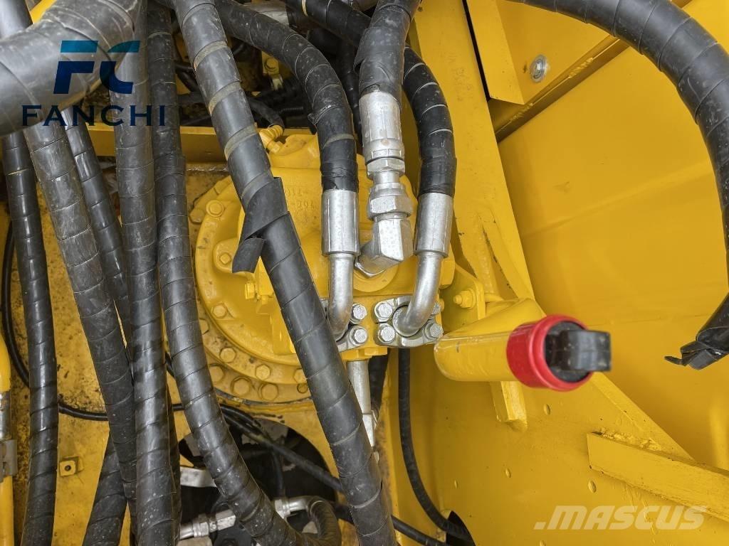 Komatsu PC210 Kāpurķēžu ekskavatori
