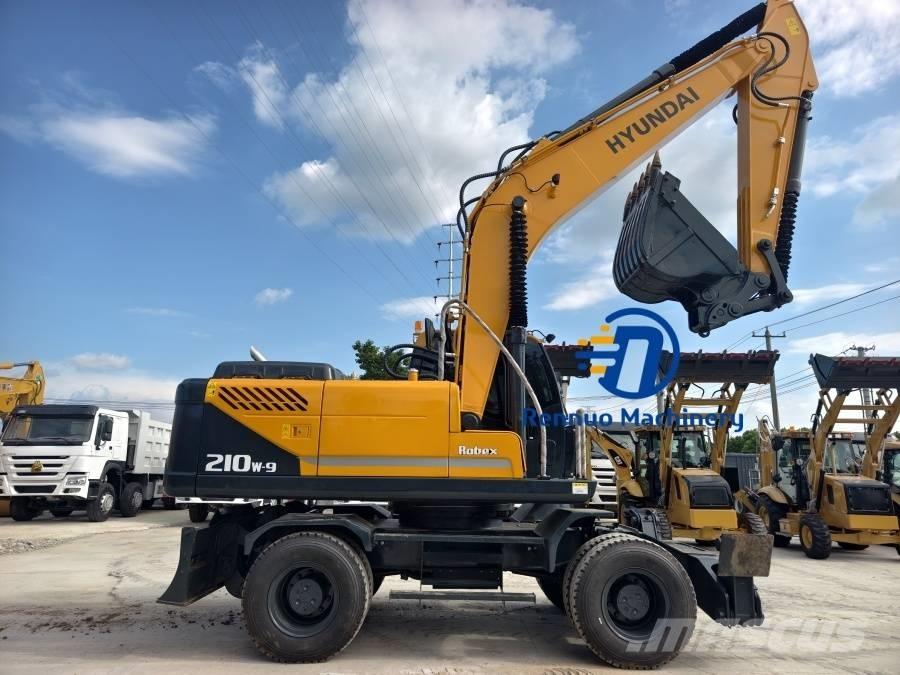Hyundai 210W-9 Ekskavatori uz riteņiem