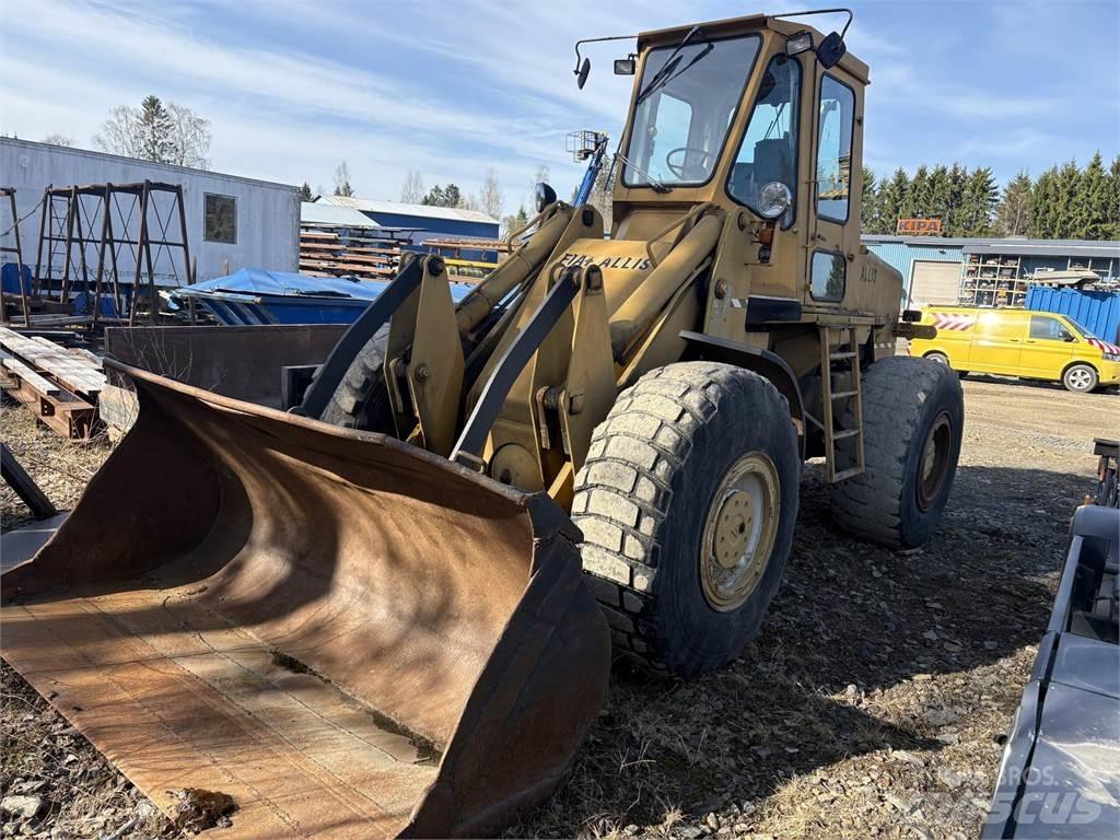 Fiat Allis Iekrāvēji uz riteņiem