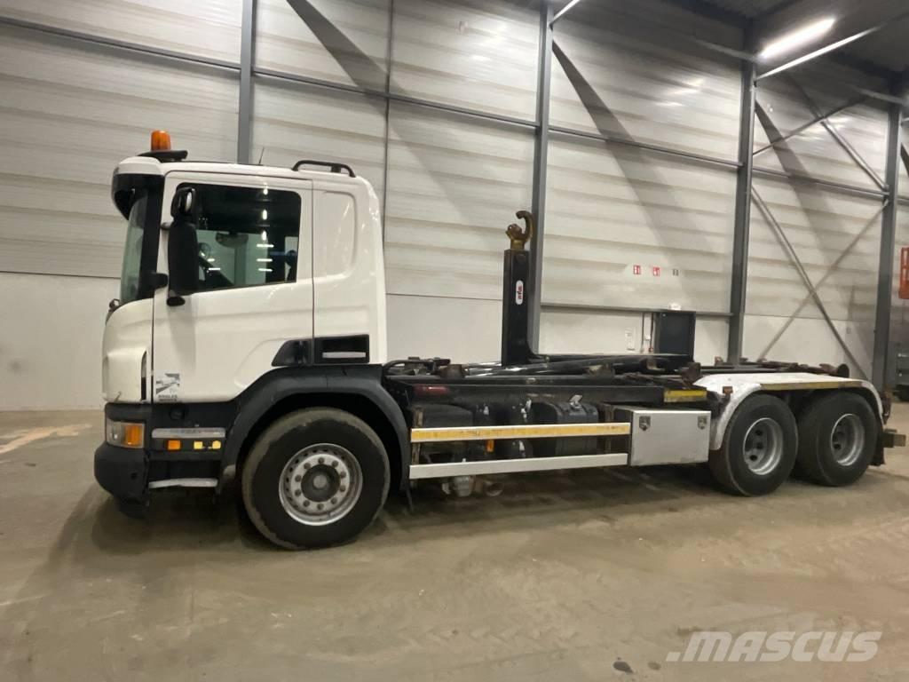Scania P 410 6X4 Treileri ar āķi