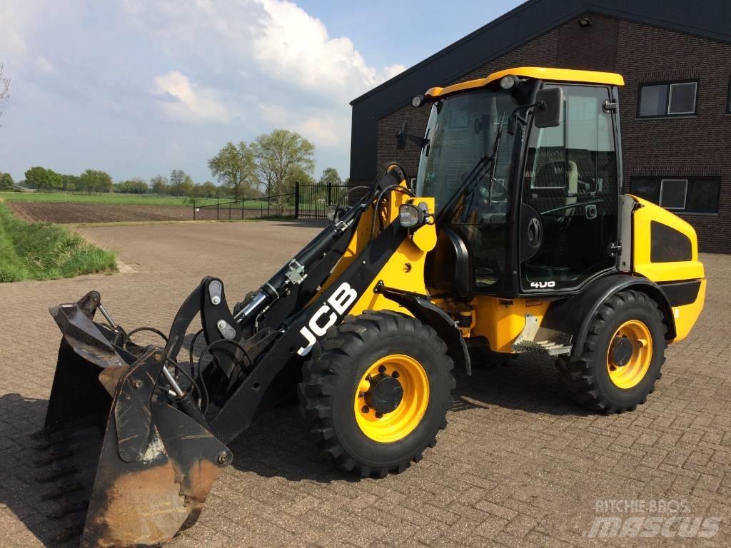 JCB 406 Iekrāvēji uz riteņiem
