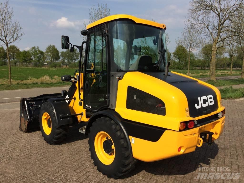 JCB 406 Iekrāvēji uz riteņiem