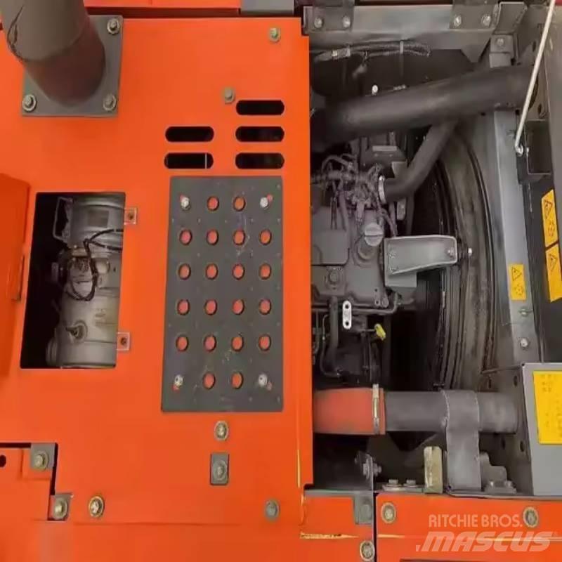 Hitachi ZX 130 Kāpurķēžu ekskavatori