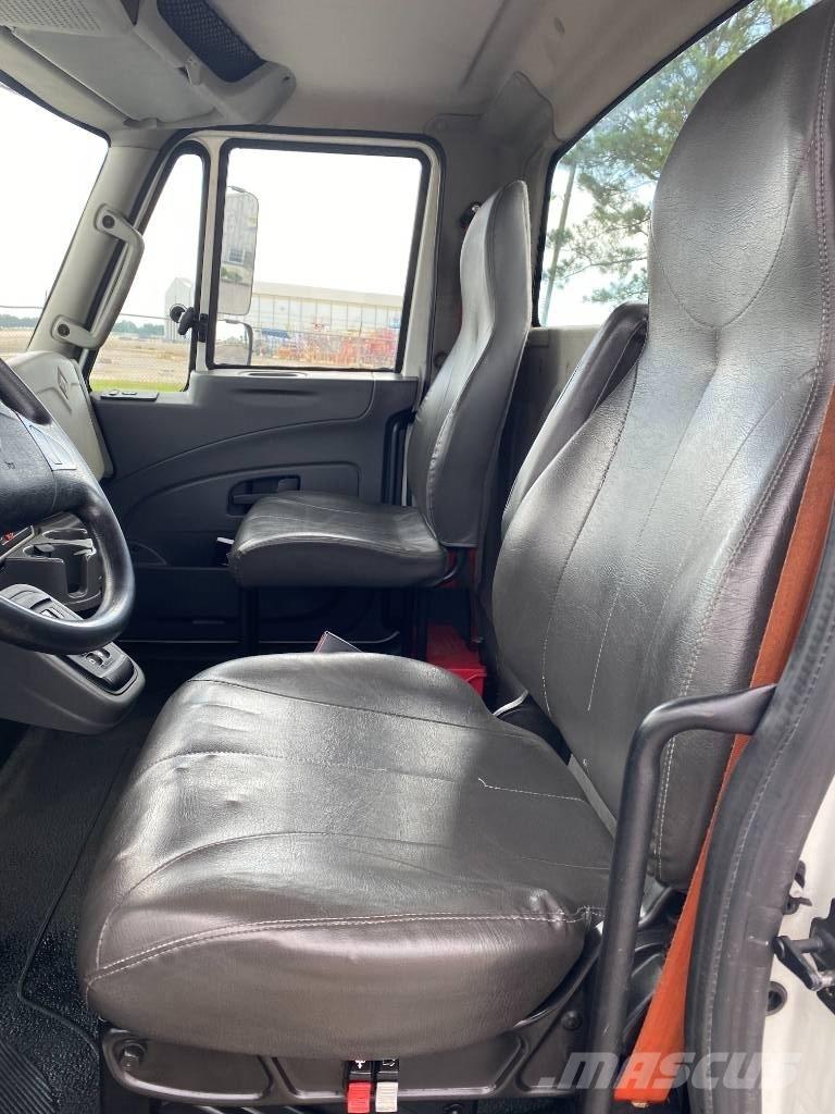 International MV607 Vilcēji