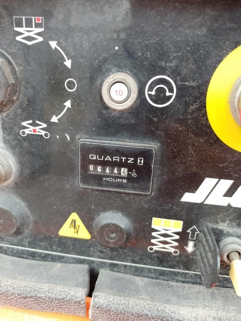 JLG 4069 LE Šķerveida pacēlāji