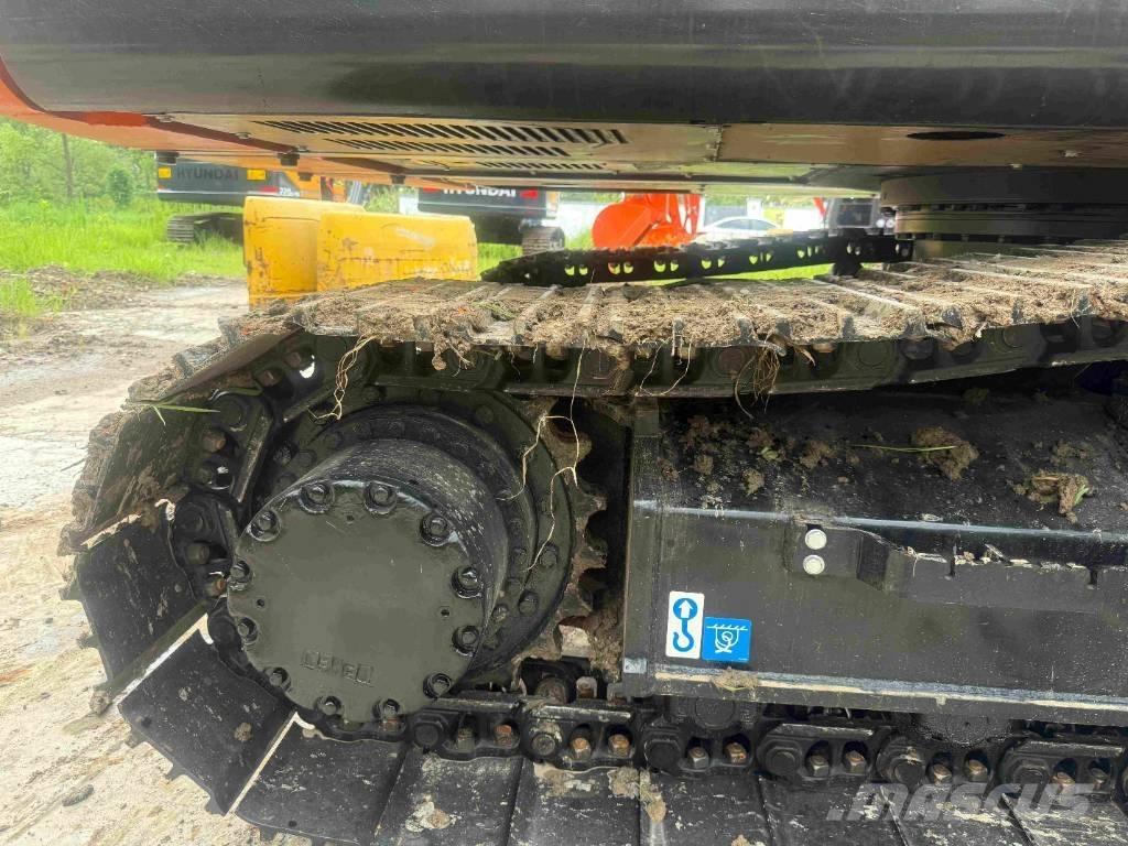 Hitachi ZX200 Kāpurķēžu ekskavatori