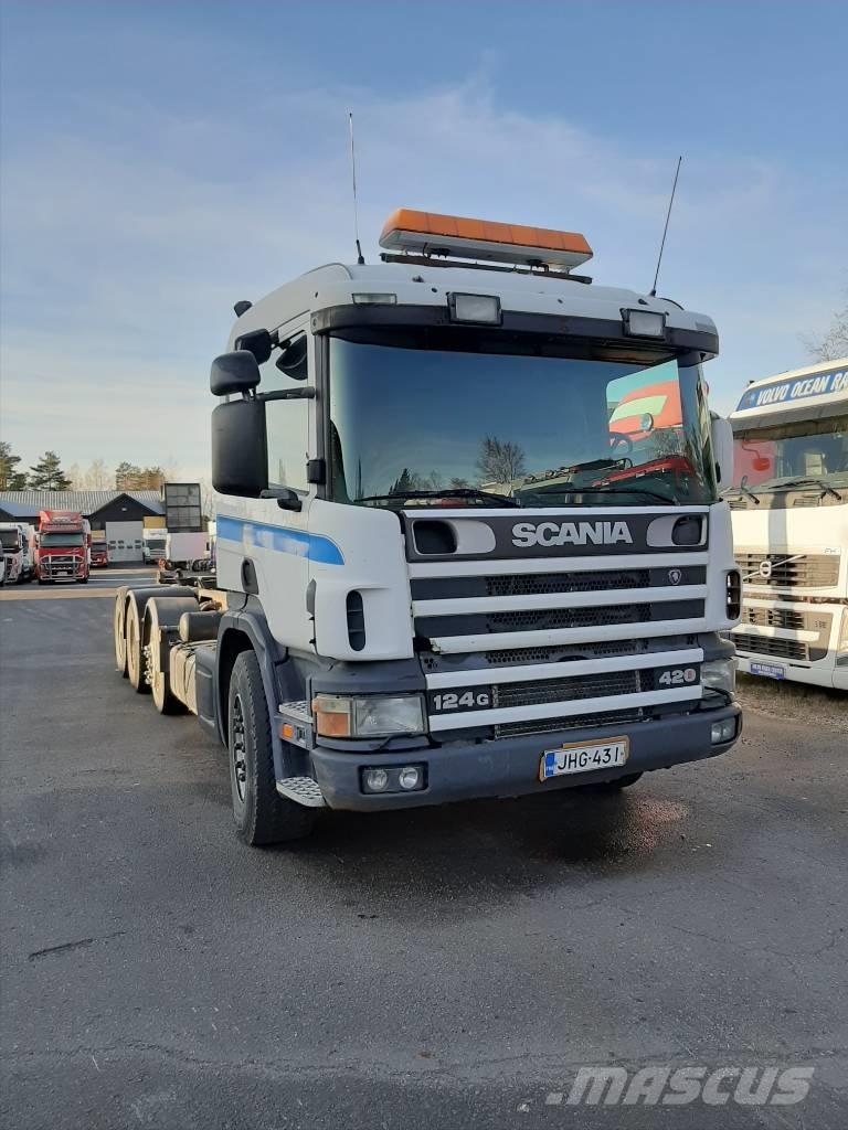 Scania P 124 Treileri ar āķi