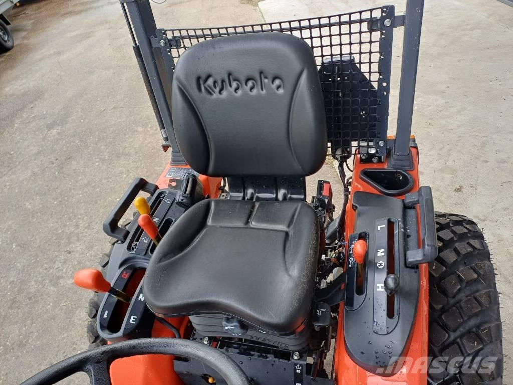 Kubota B1-241 Kompaktie traktori