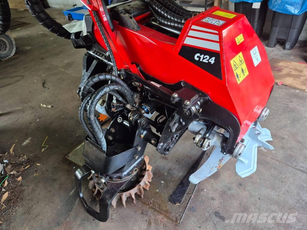 Komatsu C 124 Hārvesteru kausi