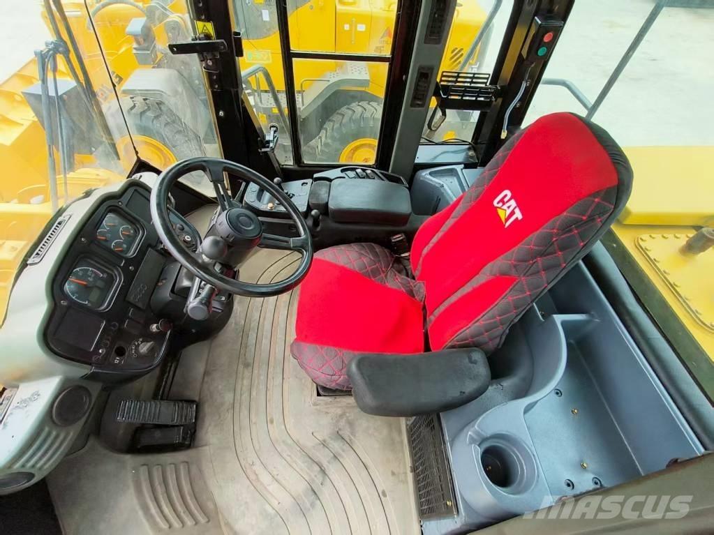 CAT 966 H Iekrāvēji uz riteņiem
