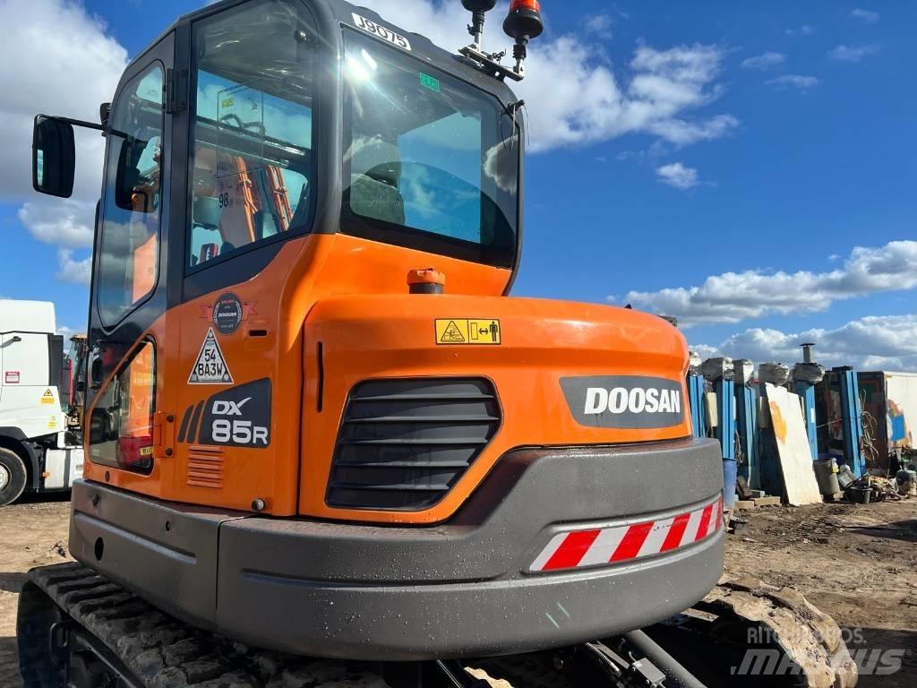 Doosan DX 85 R Vidēja lieluma ekskavatori 7 t - 12 t