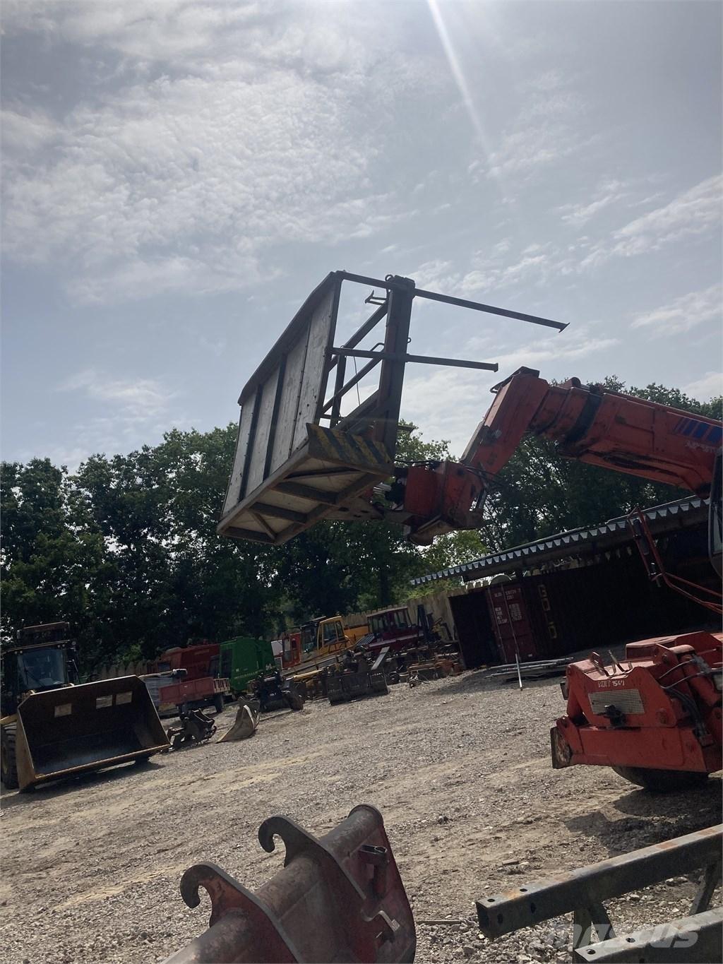 Manitou 1540 MRT Teleskopiskie manipulatori