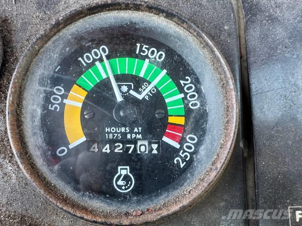 Massey Ferguson 265 Traktori