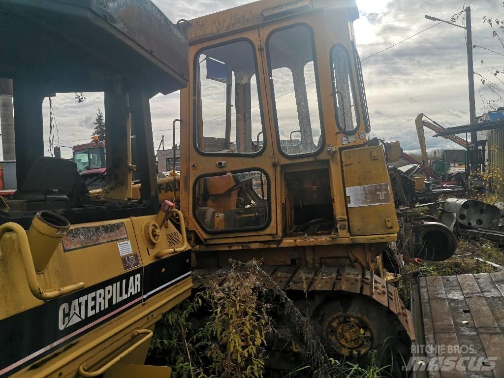 CAT D 5 M XL Kāpurķēžu buldozeri