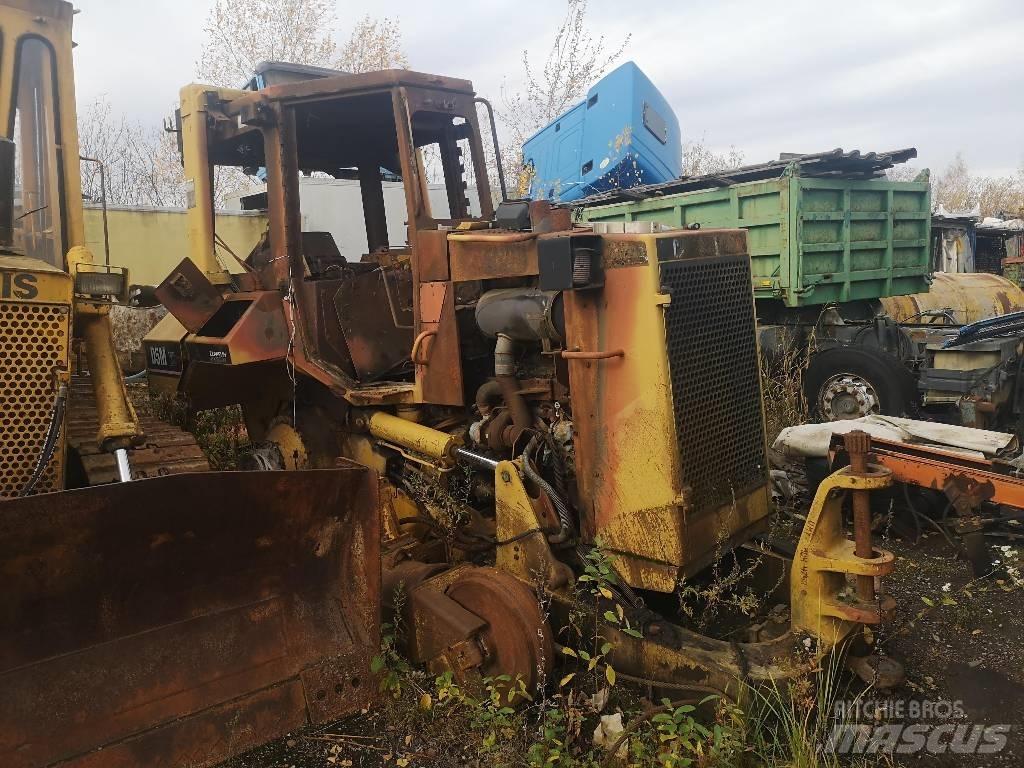 CAT D 5 M XL Kāpurķēžu buldozeri