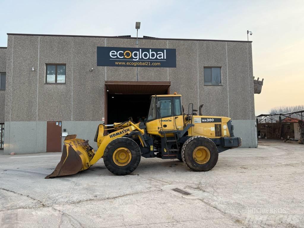 Komatsu WA 380-5H Iekrāvēji uz riteņiem