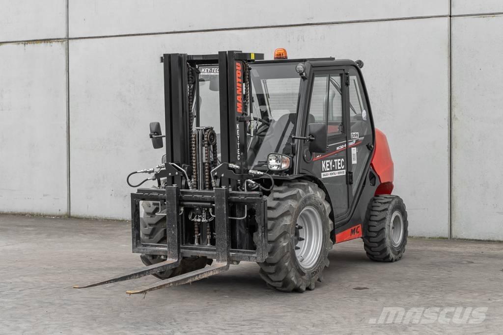 Manitou MC 30-4 Tehnika ar dīzeļa dzinēju