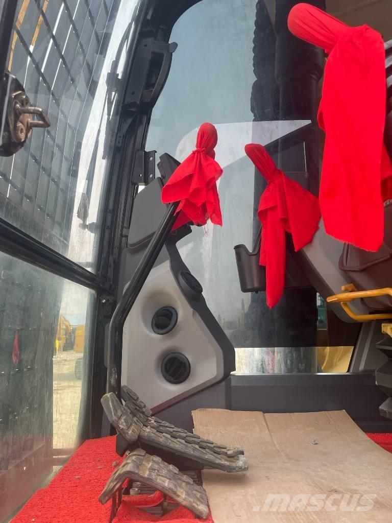 CAT 323GC Kāpurķēžu ekskavatori