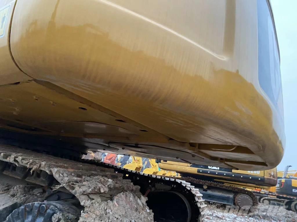 CAT 320 Kāpurķēžu ekskavatori