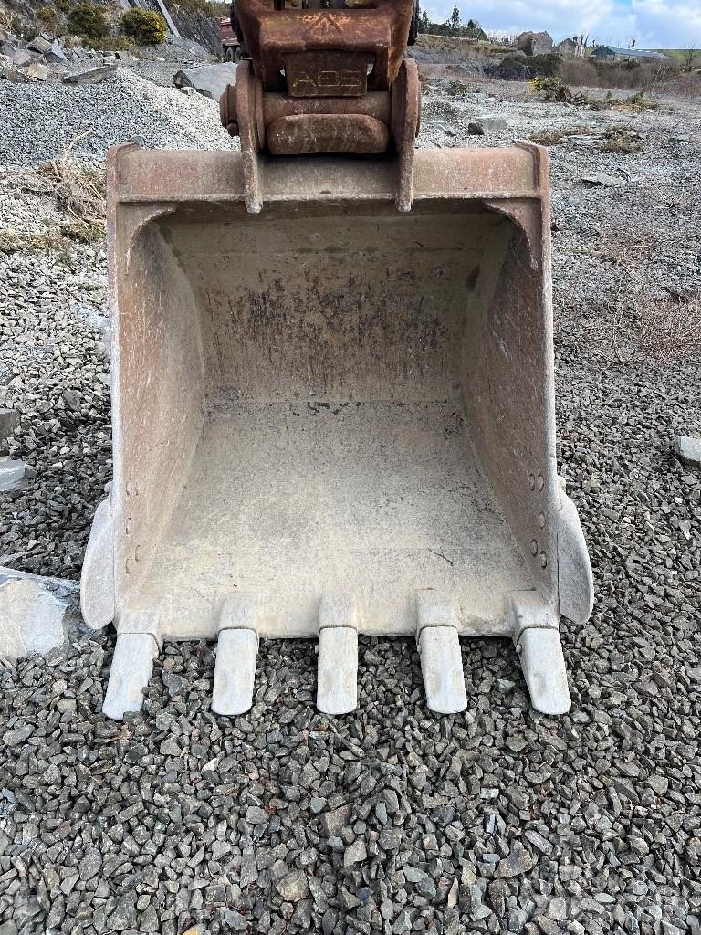 Komatsu PC 210 LC-8 Kāpurķēžu ekskavatori